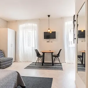 https://old-town-pula-studio-apartments-52100.pula-hotels.org
