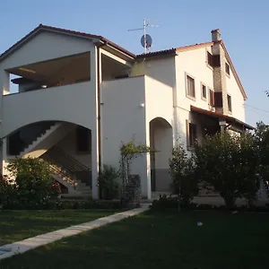 https://guest-house-lidija.primorje-gorskikotar.com