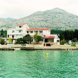 https://bed-and-breakfast-miramar.hotelinzadar.com